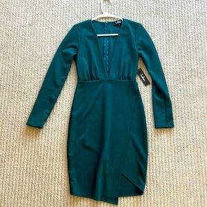 Lulus emerald colored deep V long sleeve dress